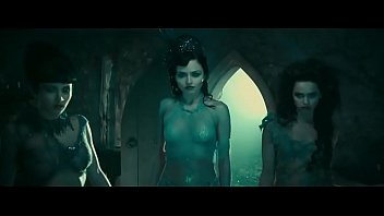 Lesbian Vampire Slayers