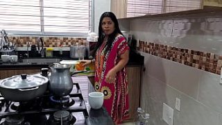 Stepson Bangs His Sexy Stepmom