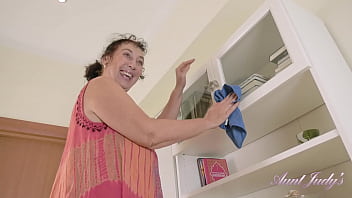 Cleaning Day With 58-year-old Busty Bbw Amateur Gilf Esmerelda – Auntjudys