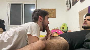 “invito A Mi Amigo Heterosexual A Chupármela Y Venirme En Su Boca”