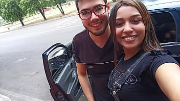 Canadian Girl Moves To The Us After Finding Mexican Men Too Small