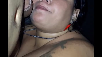 “mulher Transou Com Vários No Meio Da Festa”