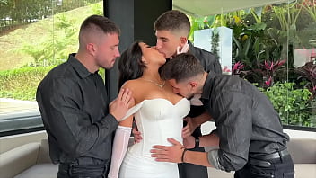 Steffy Moreno’s Valentine’s Gangbang – Double Penetration, Oral Creampie, And Deep Anal Action