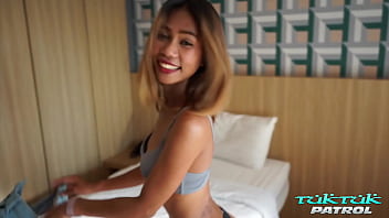 Bangkok Thai Girl Riding Tuktuk Filled With Cock