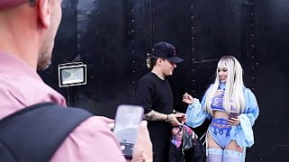 Famous Cosplayer Seduced By Stranger In Public Encounter – Sa Films