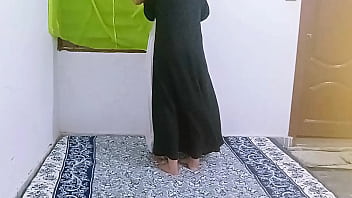 Indian Desi Girl Ferzana Bhabhi In Abaya Hijab Caught Cheating