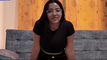 Mi Vecina Nueva Me Da La Bienvenida Al Barrio