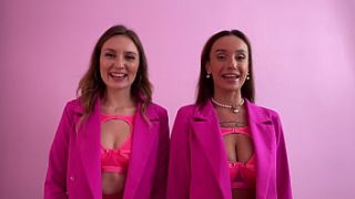 Threesome Nóng Bỏng Với Búp Bê Barbie