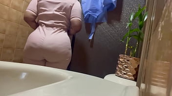 Camera Captures Stunning Water Streams In Clinic Bathroom