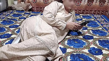 Pakistani Woman Has Intimate Encounter With Her Arabic Manager In Hindi Audio