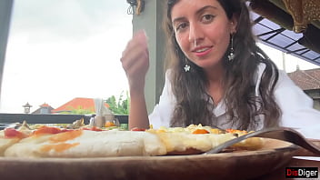 Casual Stroll With A Facial In A Cafe – Girl Enjoys Pizza And Swallows
