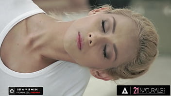 Veronica Leal Takes A Hard Cock Deep Into Her Wet Pussy