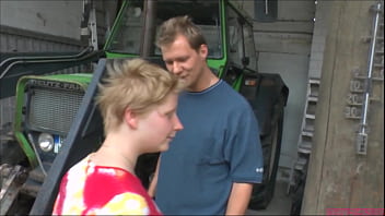 Garage Boss With Blonde Hair And Curves Seduces Her Employee And Enjoys His Finish.