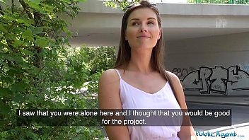 Cheating Girlfriend Jenifer Jane Gets A Hot Facial From A Public Agent.