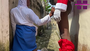 Back-to-back Christmas Fun With Santa In The Backyard. Subscribe To Red