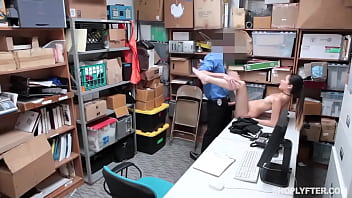 Sneaky Teen Thief Gets Caught