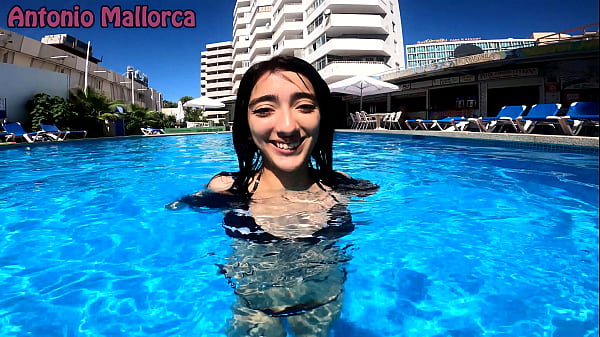 Hotel Hookup: Poolside Pickup Leads To Private Encounter