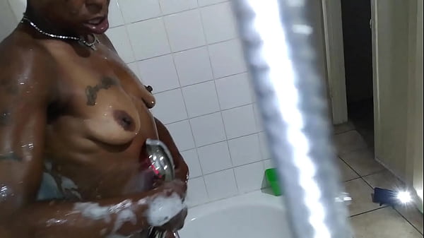 Voluptuous Ebony Milf