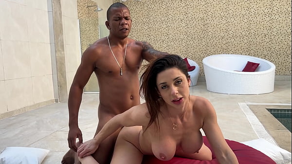 Bbc Scene With Luiza Marcato And Thales Mileto