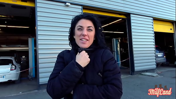 Sabrina, The Experienced Woman, Knows How To Handle Two Cocks