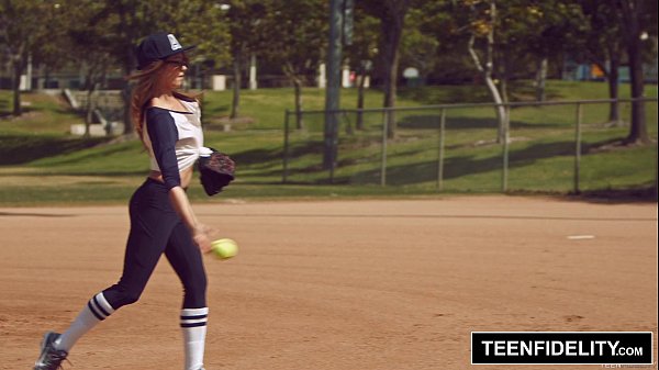 Kirsten Lee Gets A Surprise From Her Coach
