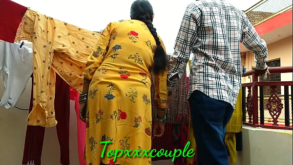 Went To The Roof To Dry Clothes, Caught And Fucked The Desi Bhabhi