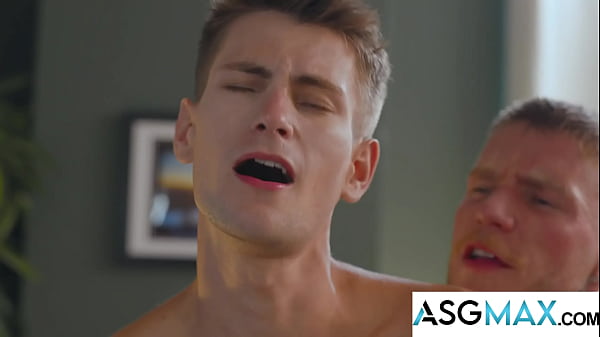 Hot Guys Secretly Hook Up In Gay Office Parody