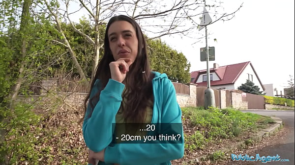 Brunette Jogger With A Great Ass Measures A Big Cock Before Fucking It