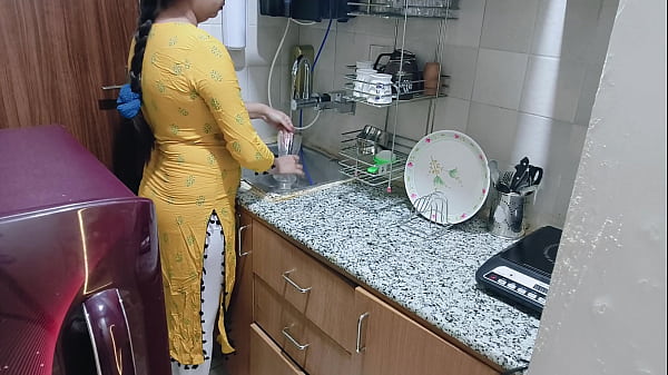 Caught My Stepmom In The Kitchen Feeling Frisky – Hindi Adult Scene