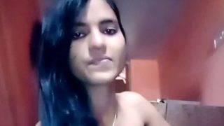 Hot College Babe Gets Herself Off