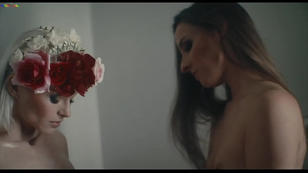 Amirah Adara’s Depraved Desires: Dominating Petite Zazie Skymm As Her Personal Plaything