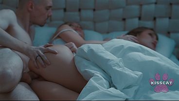 Stepdad’s Secret Load: Creampie For Stepsister Jessie In The Family Bed