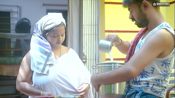 Horny Indian Milkman Bangs Bhabhi’s Big Milky Tits (hindi Audio)