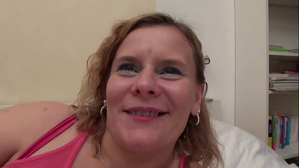 Plump Blonde Milf Double-teamed In Threesome Action