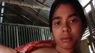 Hot Desi Babe From Comilla Goes Fully Naked In Solo Video