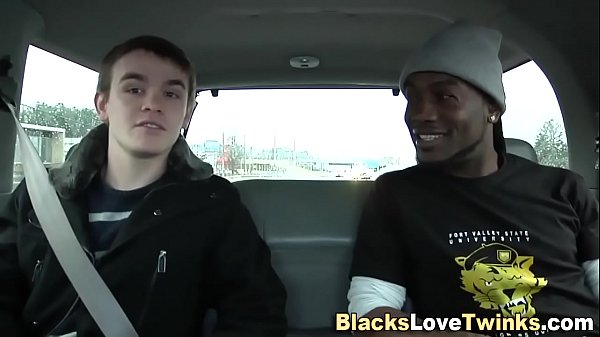 Amateur Stud Gets His Hole Pounded