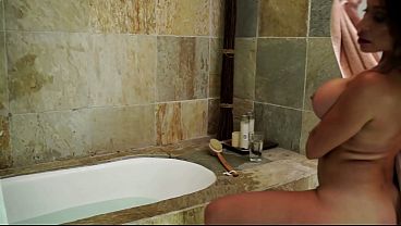 Mature Slut Sheila Marie Gets Wrecked By A Massive Cock Right After Her Bath