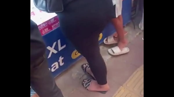 Indonesian Porn: Accompanying A Married Woman Shopping At The Local Stall
