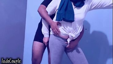 Sultry Hijabi Wife And Her Man’s Passionate Bedroom Adventure