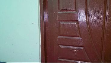 Delivery Boy Pounds Cheating Wife’s Fat Ass, Horny Milf Begs Young Man Into Bedroom