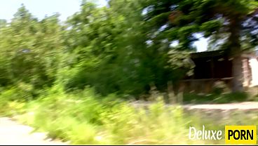 Ebony Bubble Butt Slut Loves Getting White Cock In The Open Air