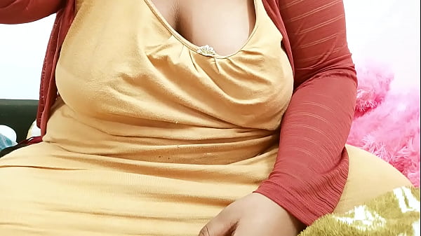 Indian Bengali Bhabhi Flaunting Her Juicy Tits, Ready To Get Fucked