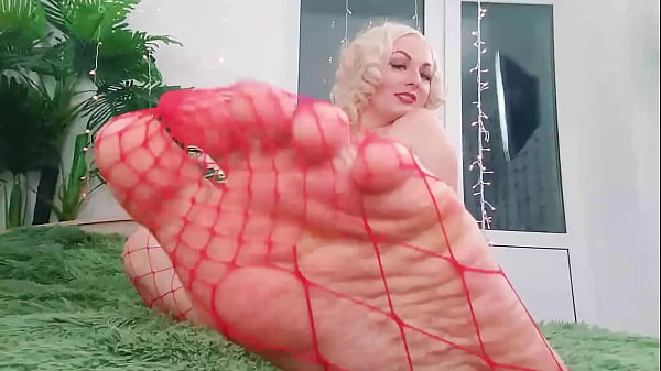 Watch This Hot Foot Fetish Compilation – Bare Soles, Nylon Toes, And Teasing Close-ups.
