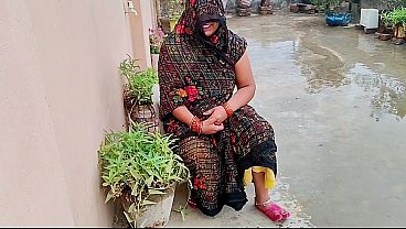 Bhabhi Got Fucked In The Garden