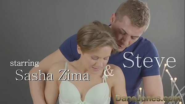 Hot Photographer Pounds Tiny European Milf, Cums Deep Inside