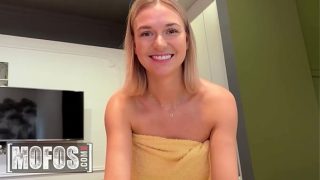 Melissa’s Bedtime Routine Starts With Her Boyfriend Ramming Her Tight Asshole Until She’s Ready To Pass Out.