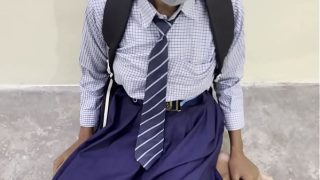 Indian Village Schoolgirl Gets Fucked By Her Boyfriend In The Fields