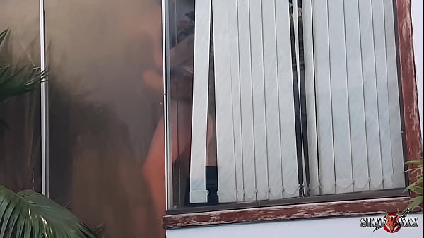 Vizinho Corno Filma A Própria Mulher Sendo Fodida Por Outro.